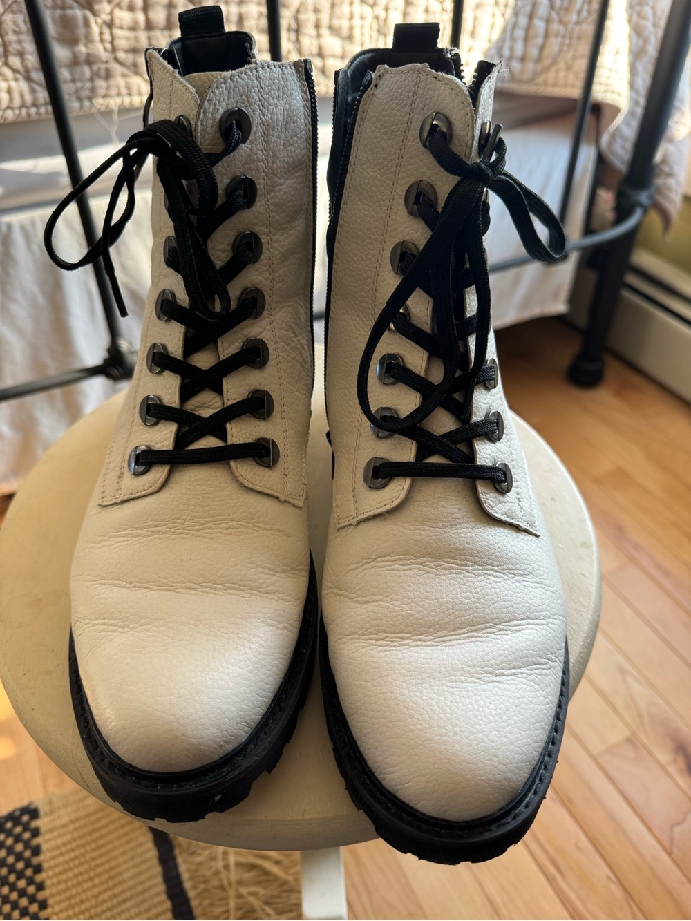 Remonte Sz 41 White Leather Ankle Boots
